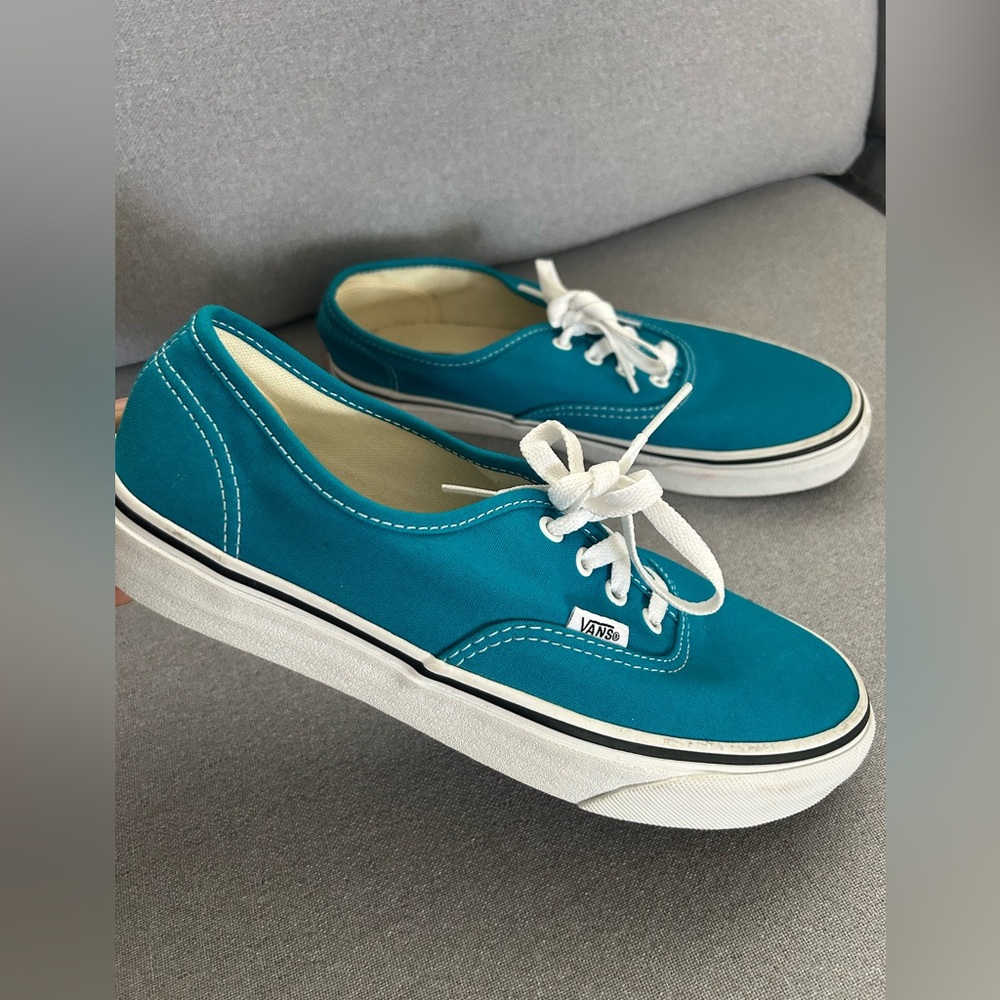 Vans Turquoise Canvas Shoes juniors size 7 fits women’s size 8.5